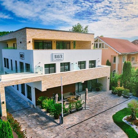 Biador Apartments Oradea Buitenkant foto