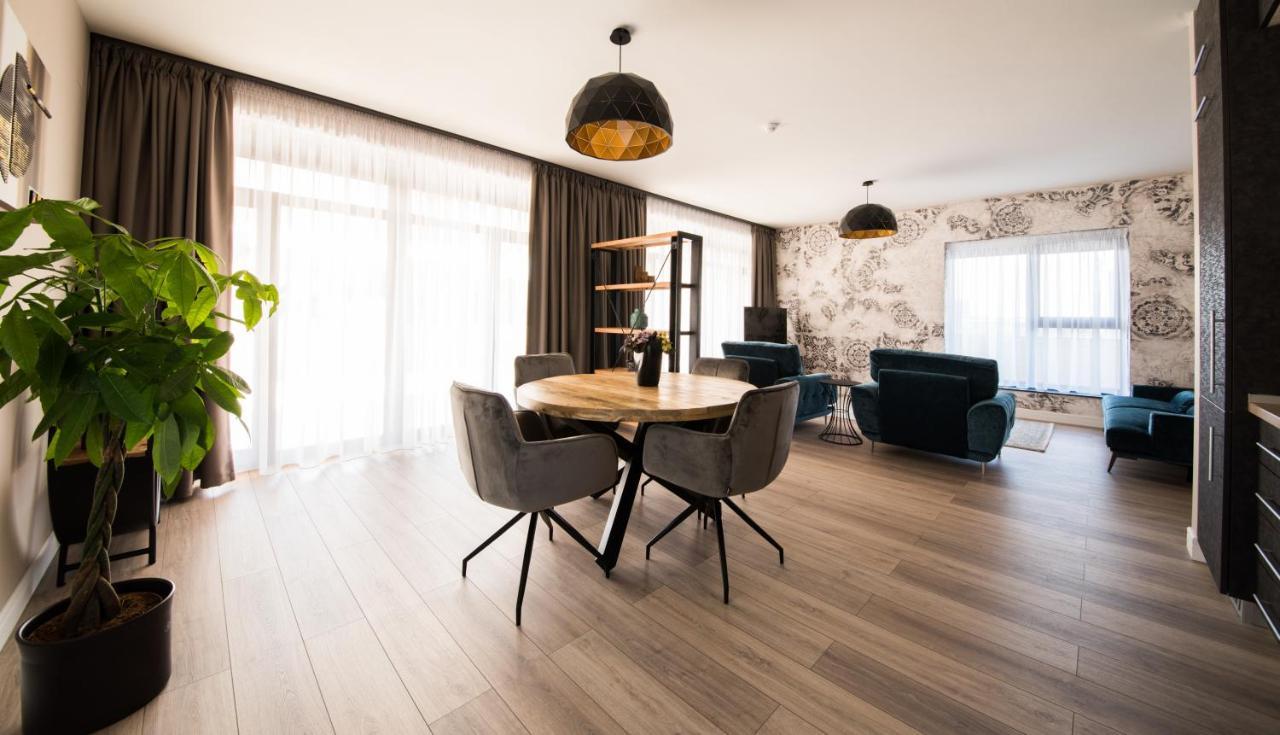Biador Apartments Oradea Buitenkant foto
