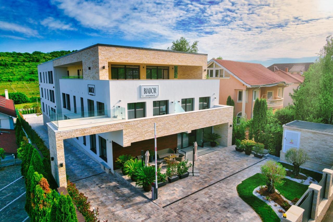 Biador Apartments Oradea Buitenkant foto
